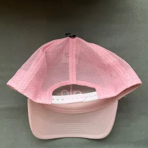 Alo Yoga District Trucker Hat Powder Pink thumbnail 7