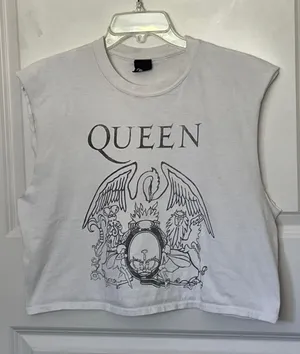 Vintage Queen Crest Crop Tank Medium Grunge Relaxed Music thumbnail 1