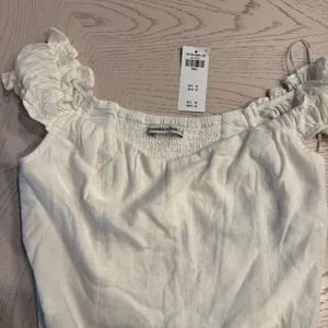 Abercrombie-fitch Women's White and Cream Blouse thumbnail 2