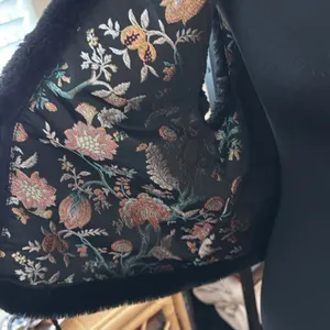 Free People Black Faux Fur Floral Brocade Trim Lined Boho Hippie Tie Front Vest thumbnail 3