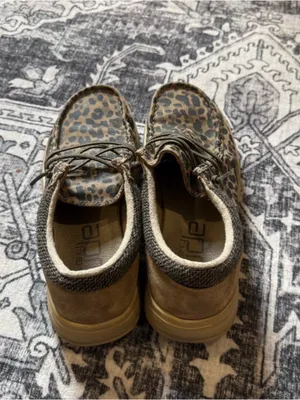 Hey Dude Polly Leo Nut Leopard Print Shoes Women’s Size 9 Casual Comfort Loafers thumbnail 2