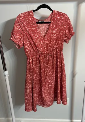 SHEIN Pink and White V-Neck Sesame Seed Printed Tie-Waist A-Line Dress thumbnail 1