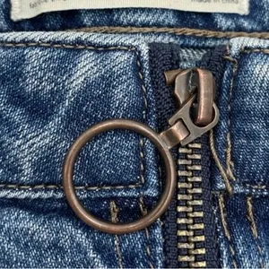 Free People Denim Jean Mini Skirt Zipper Circle Pull Frayed Raw Sz 28 waist thumbnail 3