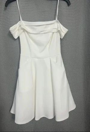 White off the shoulder dress with pockets thumbnail 1
