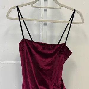 Showpo. Beyond‎ It Rushed Mini Velour Dress Burgundy Sz 4 Stretch Party thumbnail 7