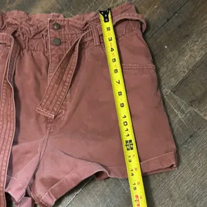 Abercrombie‎ & Fitch Mauve Paperbag High Rise Shorts with Belt Womens Size M thumbnail 7