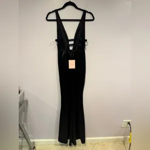 NWT Hello Molly Luxe Dance satin maxi dress‎ in black thumbnail 6