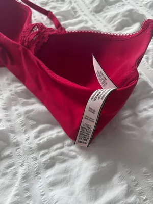 Victoria's Secret Bra thumbnail 3