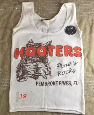 Bin 21 #12 Hooters Girl Worn 20th Anniv. Uniform Tank Pembroke Pines Florida Xs thumbnail 1
