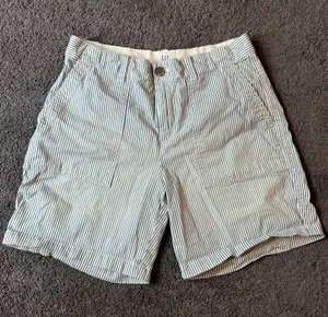 Gap Women’s Shorts thumbnail 1