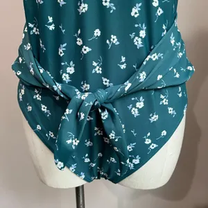 Hollister One Piece Floral Low Back V Neck‎ Front Tie Swimsuit Sz XL thumbnail 7