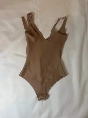 NEW SKIMS Body Unlined Plunge Thong Bodysuit in Sienna Size Medium (G22) thumbnail 3