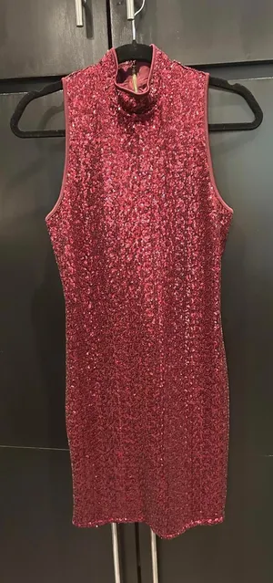 Stunning XS Shiny Sequined Dress Red thumbnail 1