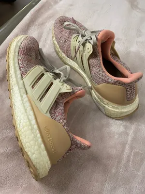Adidas UltraBoost 4.0 J 'Chalk Coral'Women's Size 7 Sneakers shoes thumbnail 3