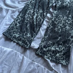 Best Lucky Wide Leg Leopard Print Sweatpants thumbnail 2
