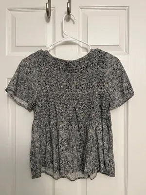 Black and White Printed Crop Flowy Top Size M thumbnail 3