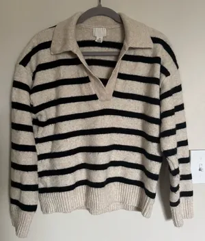 Women's H&M Pullover Sweater Beige Ivory / Black Stripe Vneck Collar Size S thumbnail 1