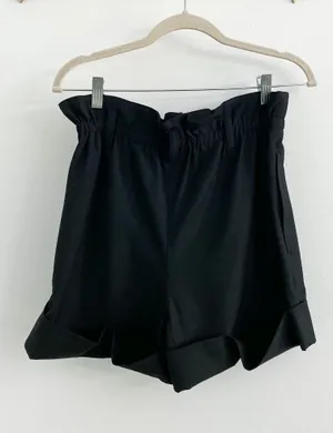 Aritzia Sunday Best Black Aki Paperbag High Rise Shorts thumbnail 6