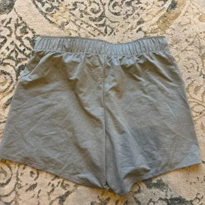 Nike Gray Athletic Shorts Elastic Waistband thumbnail 2