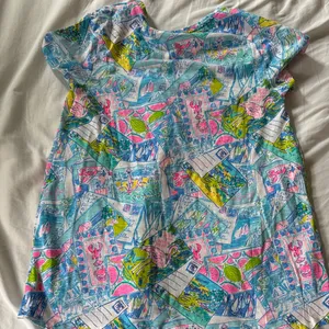 Lilly Pulitzer Blue and Pink Graphic Tee thumbnail 3