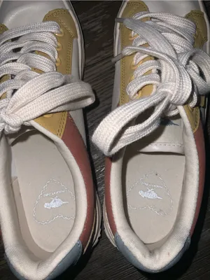 Rocket Dog White Sneakers with Yellow and Pink Panels Size 6 thumbnail 8