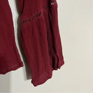 Hollister Womens Burgundy Lace Up V-Neck Bell Sleeve Boho Blouse‎ Top Medium thumbnail 2
