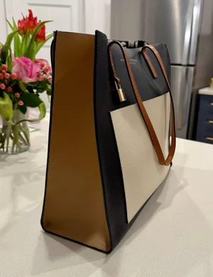 Marc Jacobs Leather Tote thumbnail 9