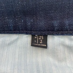 NWOT |‎ Abercrombie & Fitch women’s denim shorts distressed hem — 25” waist thumbnail 7