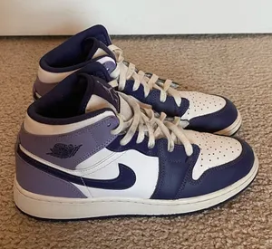 Nike Jordan 1 Mid Blueberry Youth Size 6.5 Women’s Size 8 thumbnail 1
