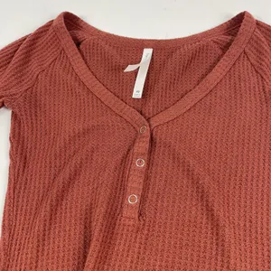 The Group Babaton‎ Shirt Womens XS Red Henley Long Sleeve Waffle Knit Top thumbnail 2