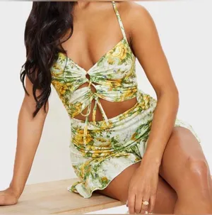 Pretty Little Thing Floral Cut-Out Dress Yellow thumbnail 1