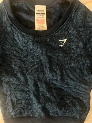 Long-sleeve Crop Top thumbnail 3