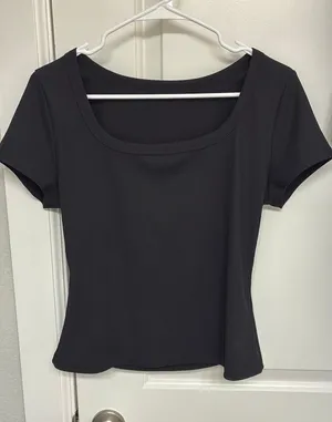 Scoop Neck Tee Black Size M thumbnail 1