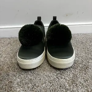 TORY BURCH Pom Pom Satin Platform Sneaker In Green Women’s Size 6.5 thumbnail 4