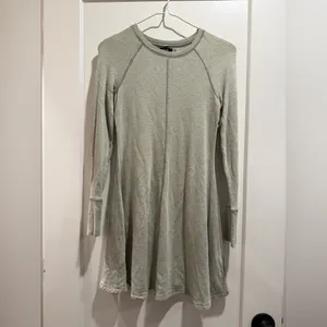 BDG Sage Green Long‎ Sleeve Relax Dress Size M thumbnail 2