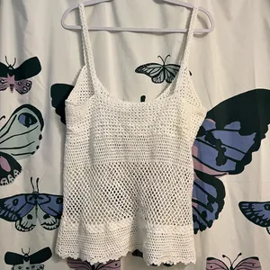 Old Navy Crochet Camisole thumbnail 2