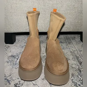 UGG Classic Dipper Boot in Chestnut thumbnail 6