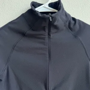 Lululemon Outrun the Elements 1/2 Zip Black Thumb holes Reflective Size 2 XS thumbnail 2