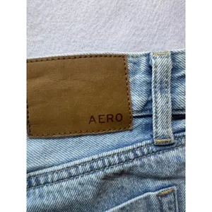 Aeropostale Super Baggy High Waisted Wide Leg Light Wash Jeans Size 2 Reg thumbnail 4