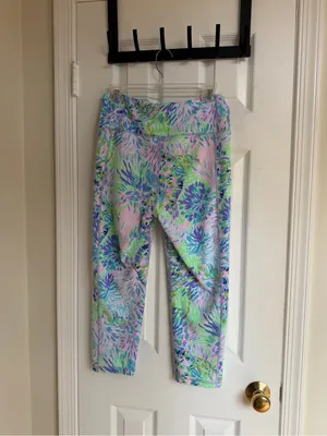 Lilly Pulitzer Luxletic Tropical Floral Crop Leggings Large Pockets thumbnail 6