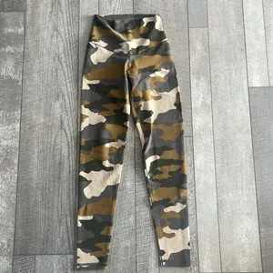 Aerie Offline Real Me 7/8 High-Rise Camouflage Leggings Size Small thumbnail 5