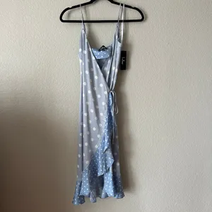 Lulus Love Dottie Polka Dot Satin Wrap Dress Blue Size Small NWT thumbnail 3