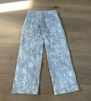 Hollister Low-Rise Jeans Camo Baggy thumbnail 5