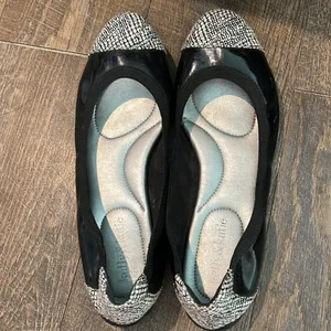 Kelly &‎ Katie Weslyne Black with Black &White Toe/Heel Ballet Flat Shoes 9 thumbnail 4