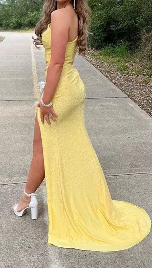 Sherri Hill Pastel yellow One Shoulder Prom Dress thumbnail 1