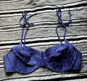 Victoria's Secret NWOT swim top thumbnail 1