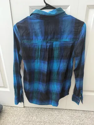 American Eagle Women’s Vintage Boyfriend Preppy Cotton Blend Button Down Shirt thumbnail 4