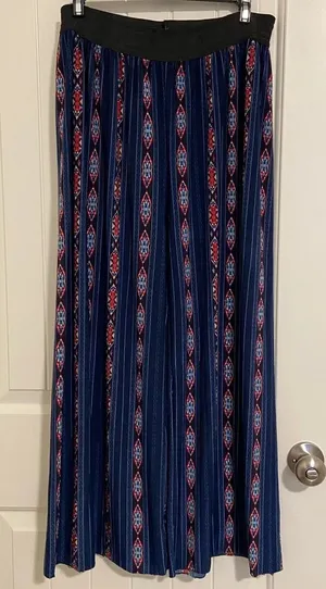 Women’s patterned loose fitting casual pants — 27‎ inch waist thumbnail 1