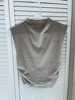 Abercrombie & Fitch Velvet Top thumbnail 2