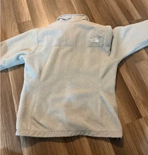 The North Face Women’s Medium Jacket thumbnail 2